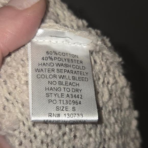 Umgee Womens Cream Crew Neck Sweater with Distressed Details EUC Size S - Picture 11 of 11